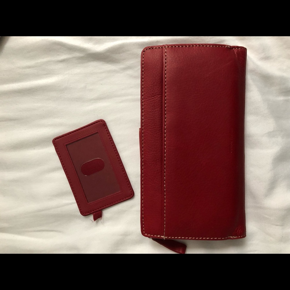 Red Wallet - Picture 3 of 7